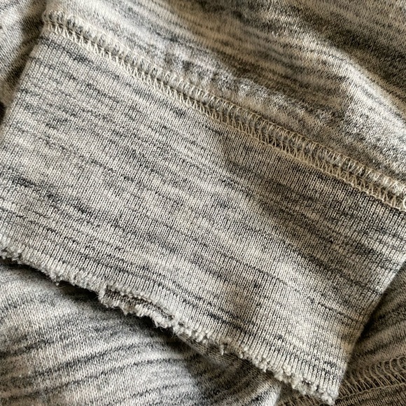 VS PINK SIZE LARGE - Destroyed Look Sweatshirt- - Picture 3 of 4